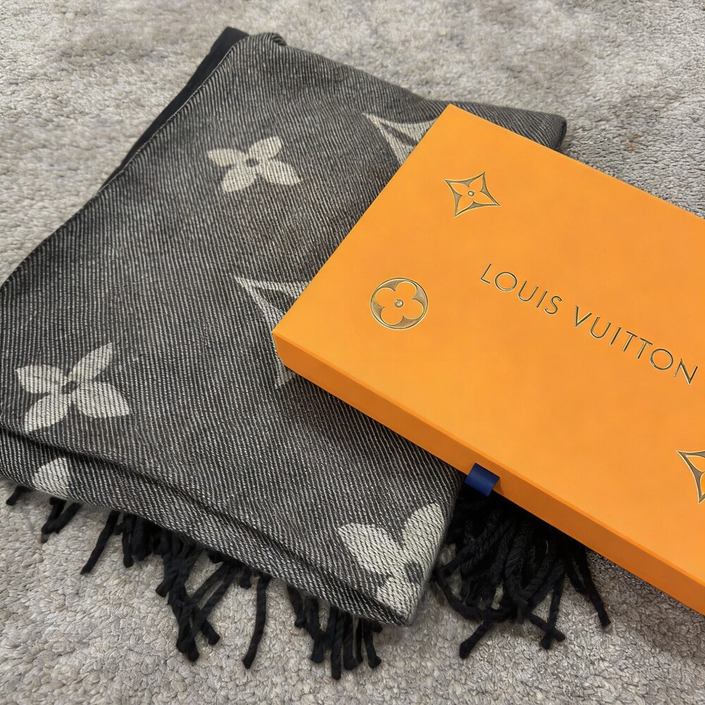 Louis Vuitton Charcoal Oversized Flower Fringe Scarf - Picture 2 of 4